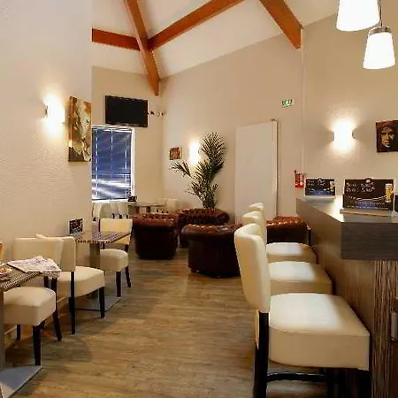 Hotel The Originals City, L'acropole, Saint-etienne Sud 3*