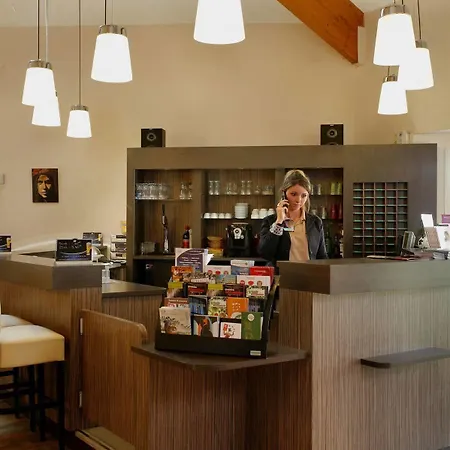 Hotel The Originals City, L'acropole, Saint-etienne Sud 3*