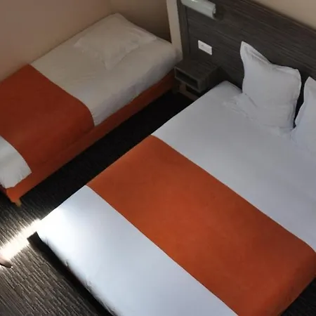 Hotel The Originals City, L'acropole, Saint-etienne Sud